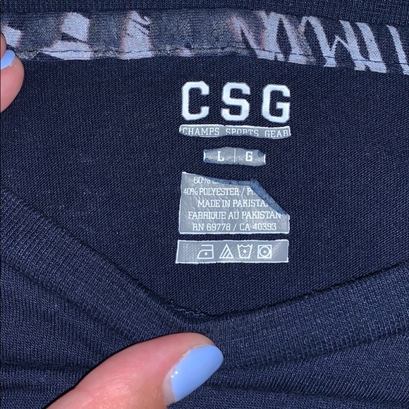 Men’s large T-shirt - Picture 2 of 2